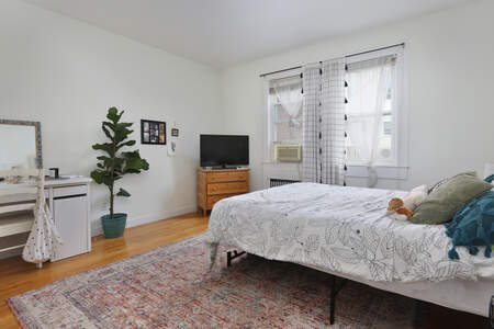 38ClintonSt1PrimaryBed