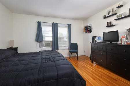 38ClintonSt2PrimaryBed1